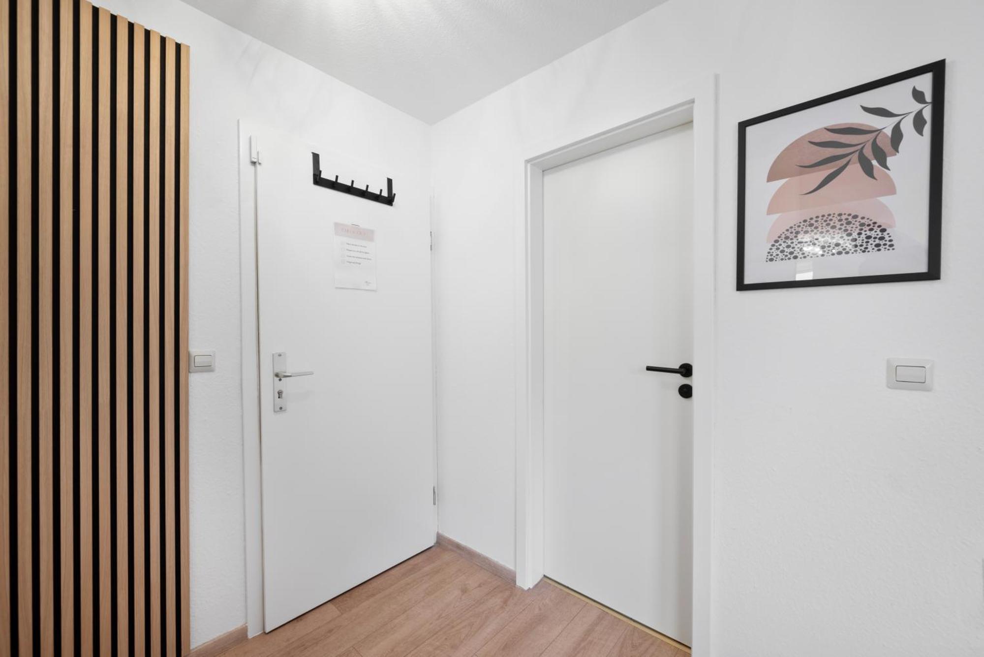 Malu Rooms - Im Stadtzentrum, Smarttv, Netflix, 24H Checkin Ludwigsburg Exterior photo